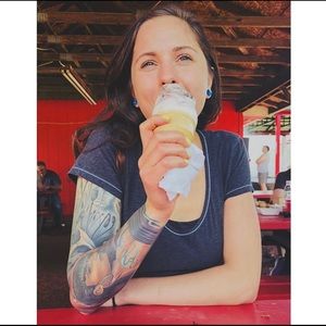 Meet your Posher, Lia